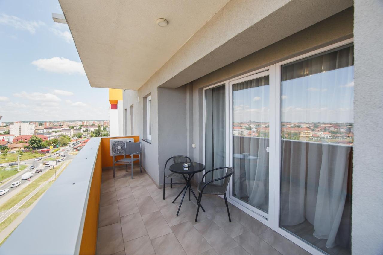 Ferienwohnung Creamy Wood Haven Oradea Exterior foto