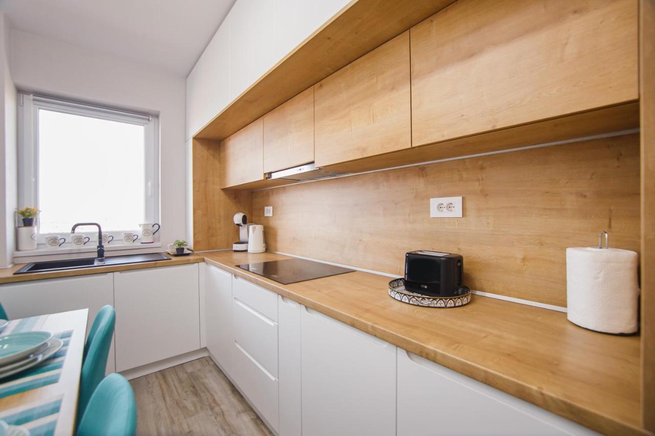 Ferienwohnung Creamy Wood Haven Oradea Exterior foto
