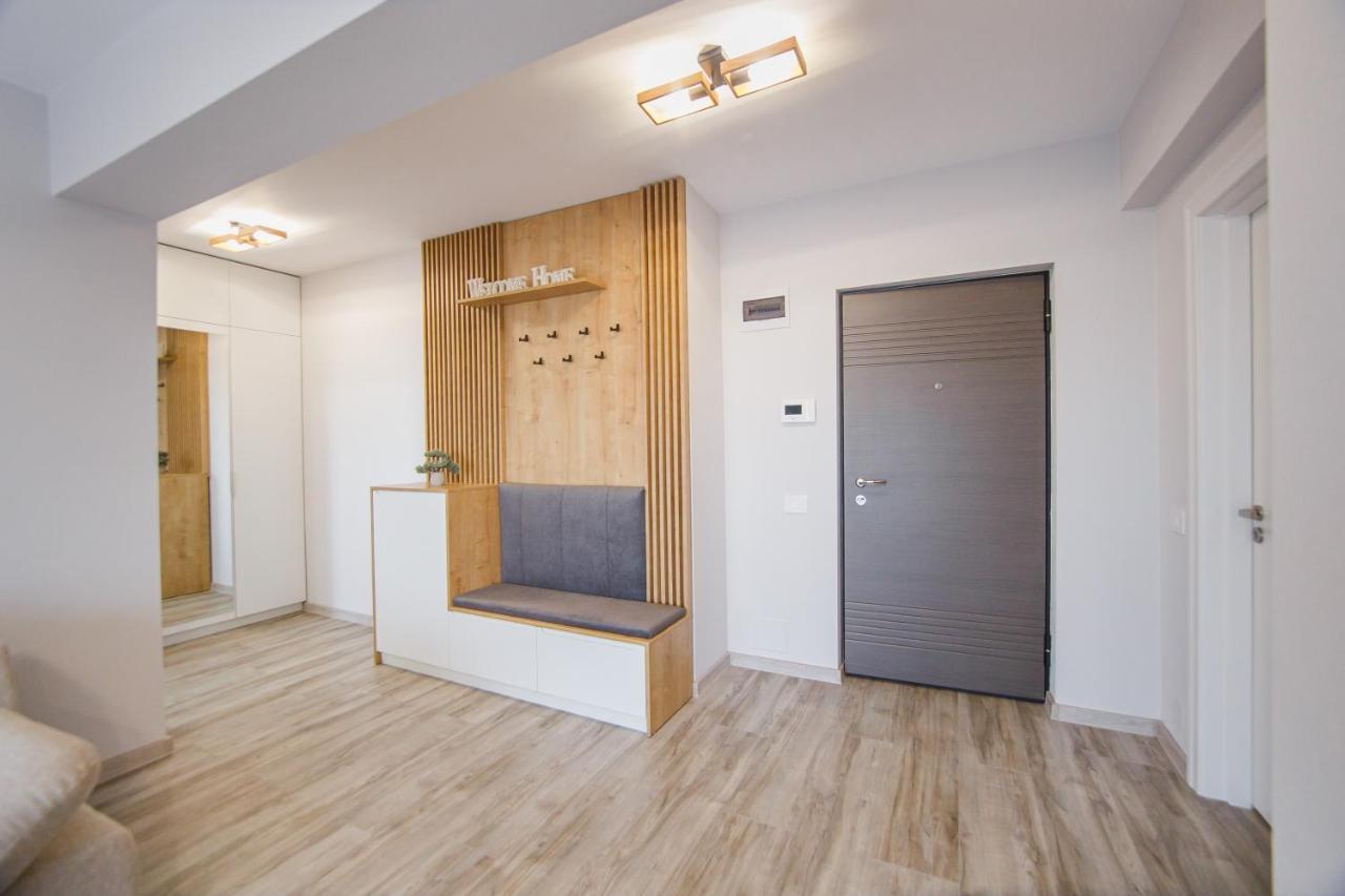 Ferienwohnung Creamy Wood Haven Oradea Exterior foto
