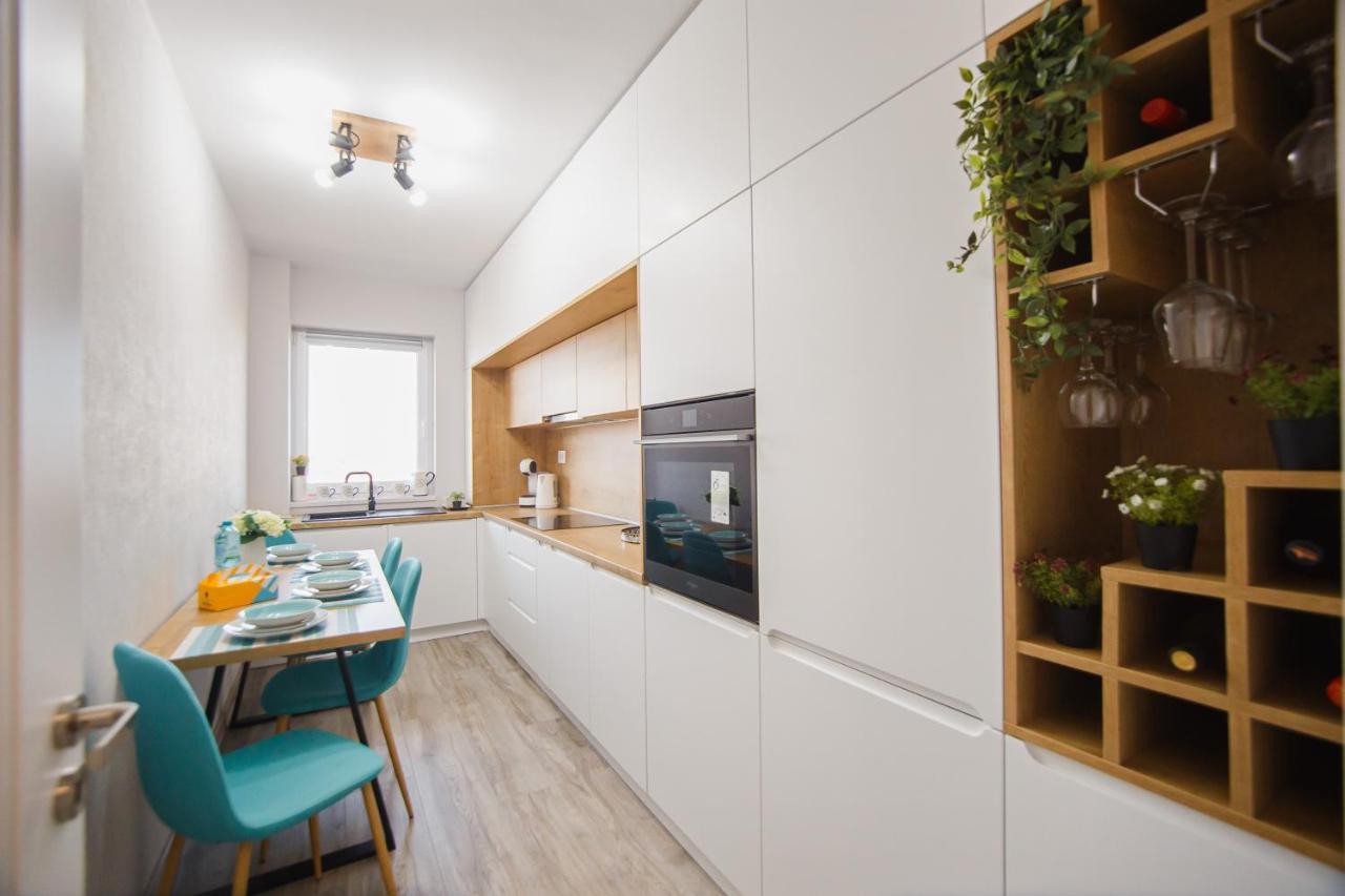 Ferienwohnung Creamy Wood Haven Oradea Exterior foto