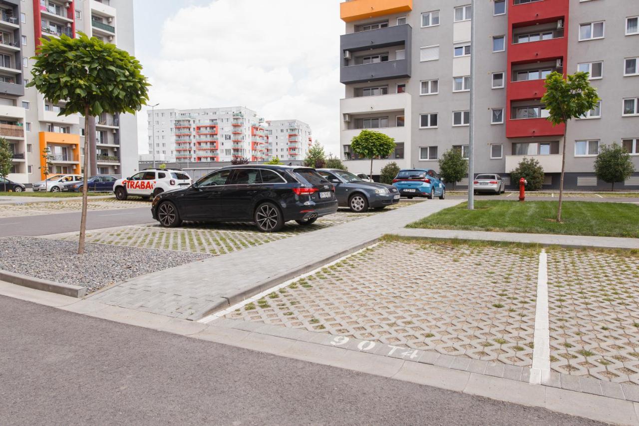Ferienwohnung Creamy Wood Haven Oradea Exterior foto